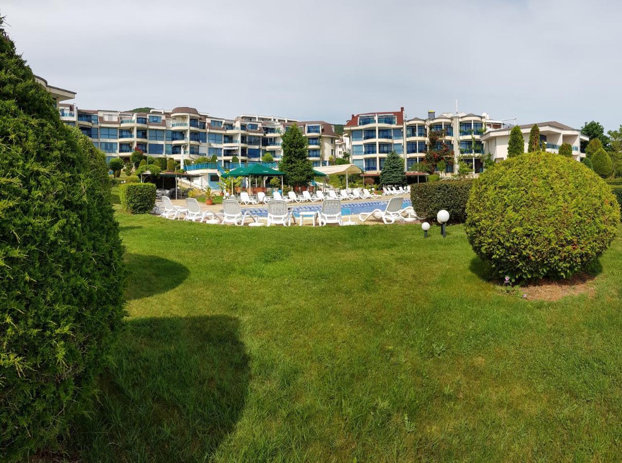 Готель Riviera Complex 6 Светий Влас Екстер'єр фото
